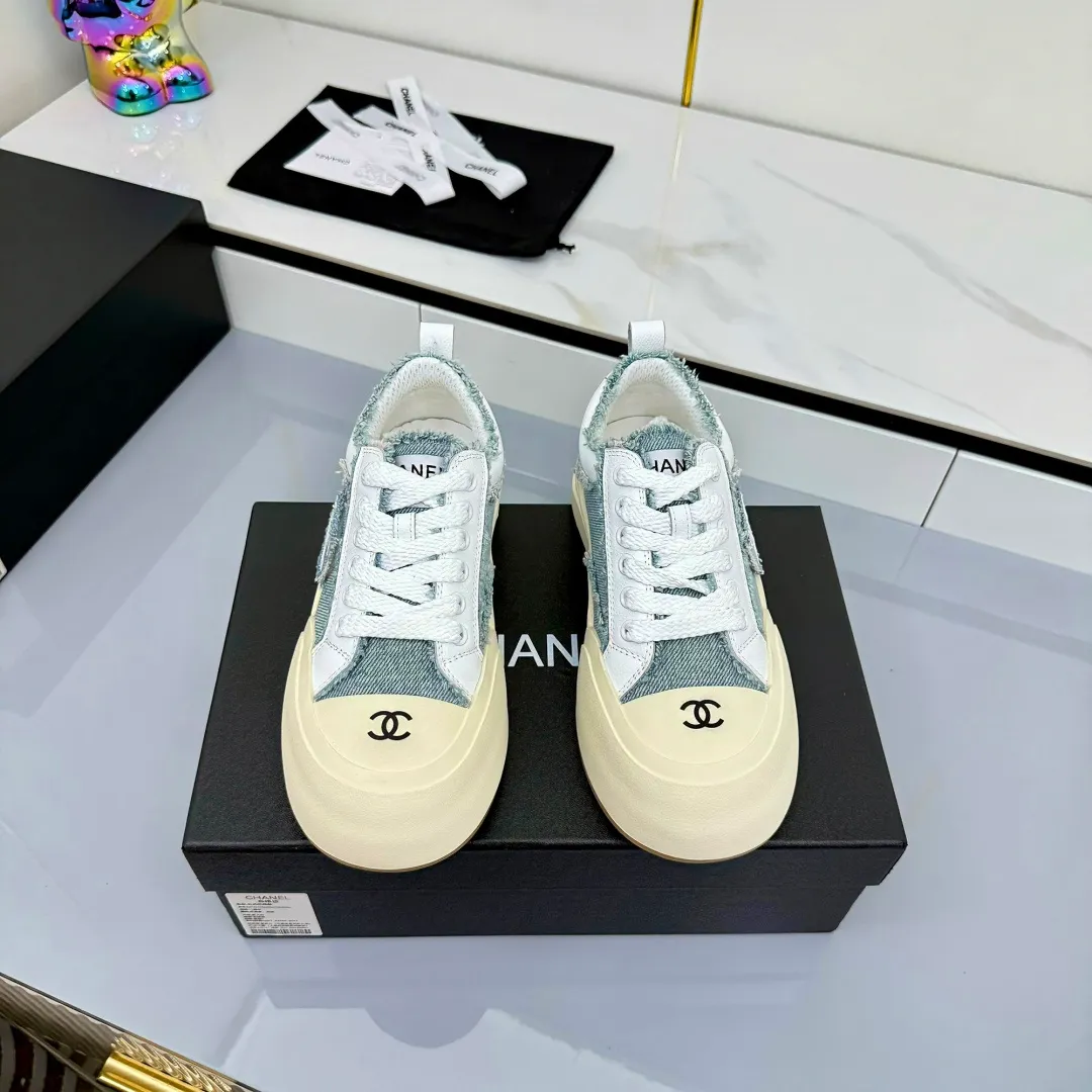 👟👟Ex-factory price 620👟👟 Chanel bread shoes ~ original calfskin panda shoes Chanel 25C latest hot style panda black and white sports shoes casual sneakers Xiaoxiang hot item classic black and white panda color coco girls must pay Fabric: original custom mixed sheepskin lining: original imported breathable mesh lining outsole: Original molded rubber + TPU combination Size: Women's 35-41 Buy now👉